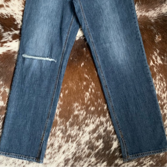• NWT! [Universal Thread] Vintage Straight Jean • - Picture 3 of 11